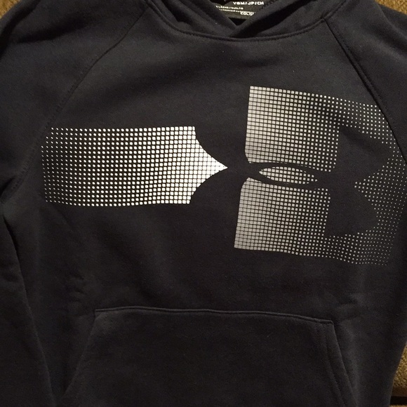 New Under Armour Boys Pull Over Hoodie Small . - Picture 3 of 4